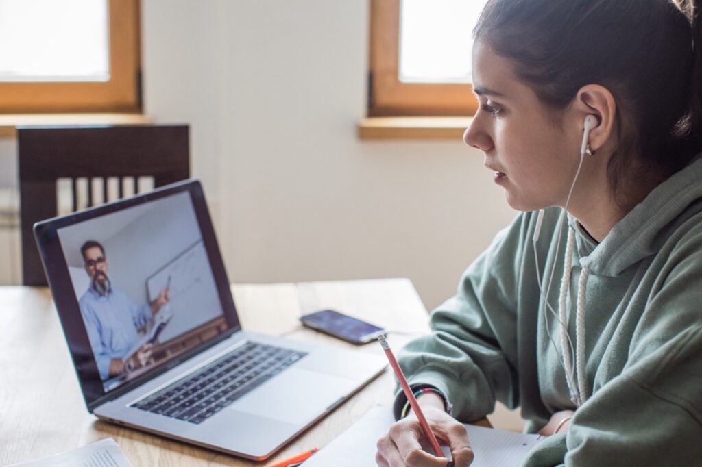Girl studing at laptop